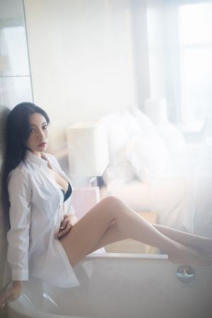 《裤袜视界》